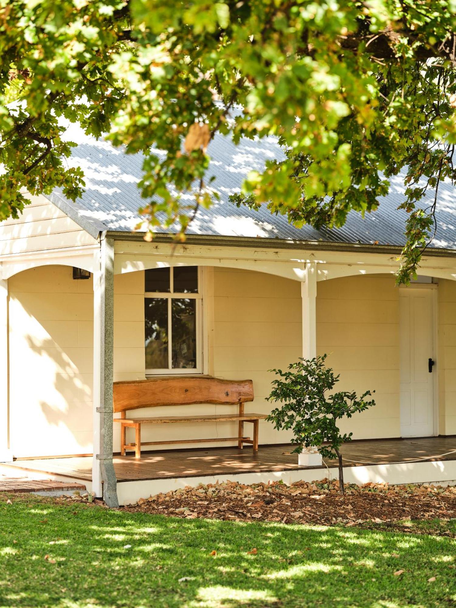 Maya Maya At Mandoon Estate West Swan Exteriér fotografie The old school house